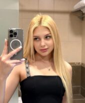 Sweet Dubai Kitty 18 years old